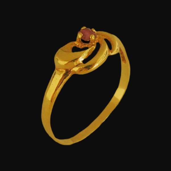 ANILLO CON PIEDRA ROJA