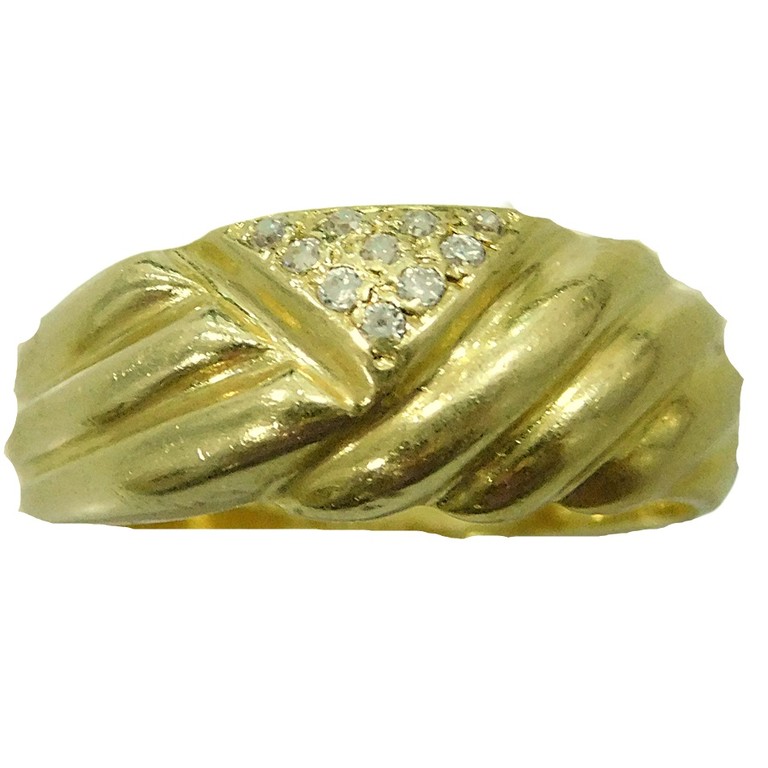 ANILLO ANCHO  ONDAS APLIQUE TRIANGULAR CIRCONITAS